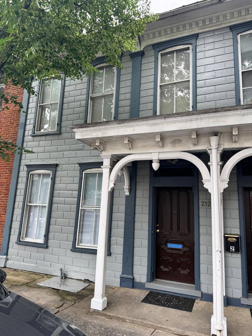Apartment for rent at 210-212 N Potomac St, Hagerstown, MD 21740