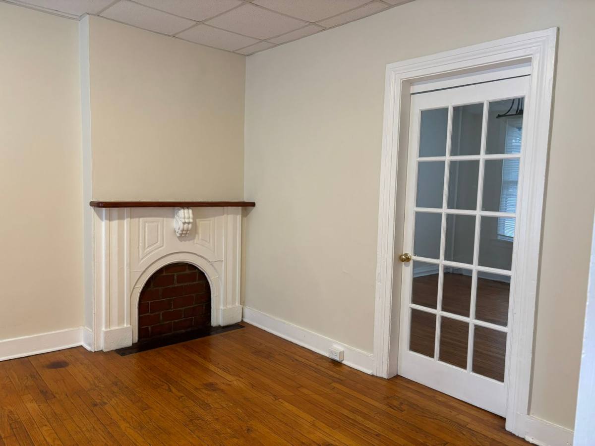 Apartment for rent at 210-212 N Potomac St, Hagerstown, MD 21740
