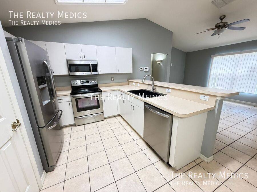 House for rent at 16195 SW 50th Terrace Rd, Ocala, FL 34473