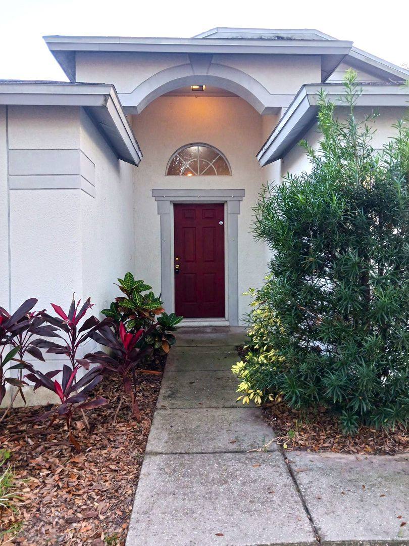 House for rent at 4617 Newbourne Way, Valrico, FL 33594