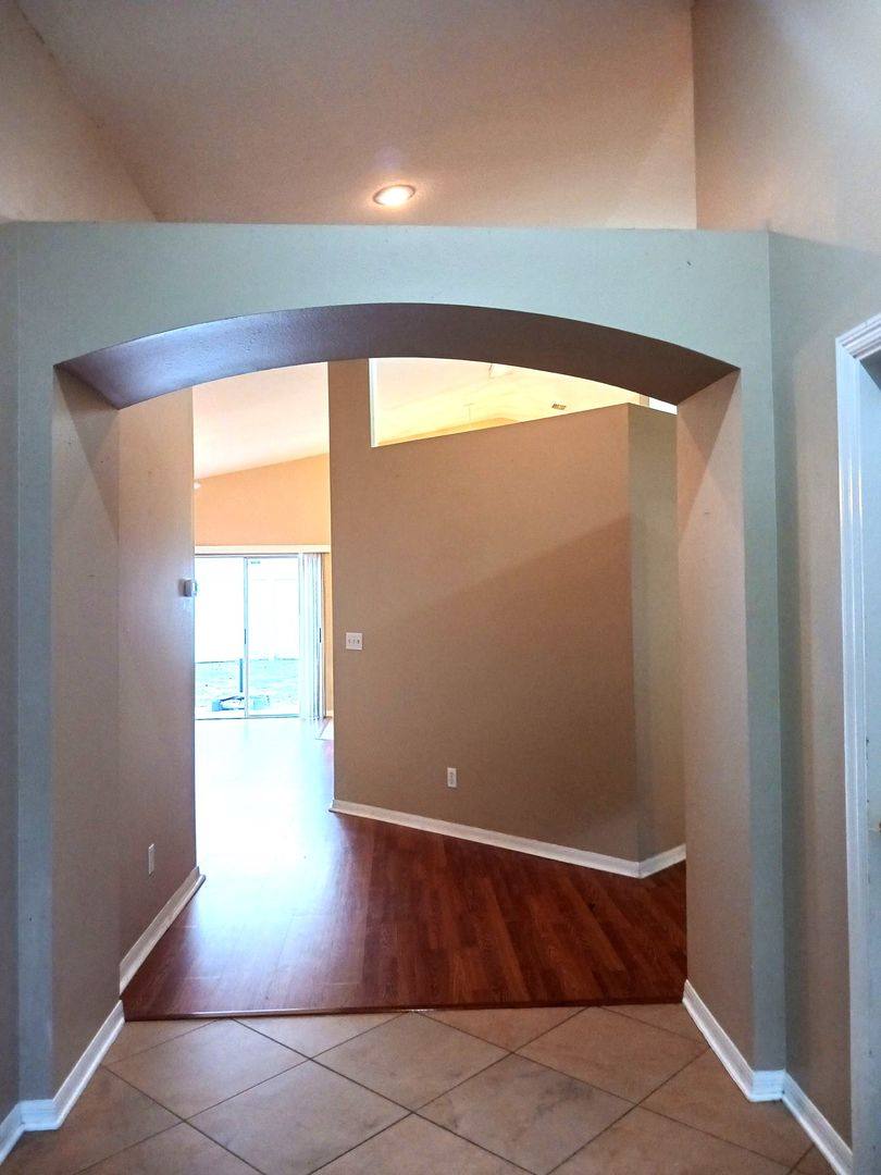 House for rent at 4617 Newbourne Way, Valrico, FL 33594