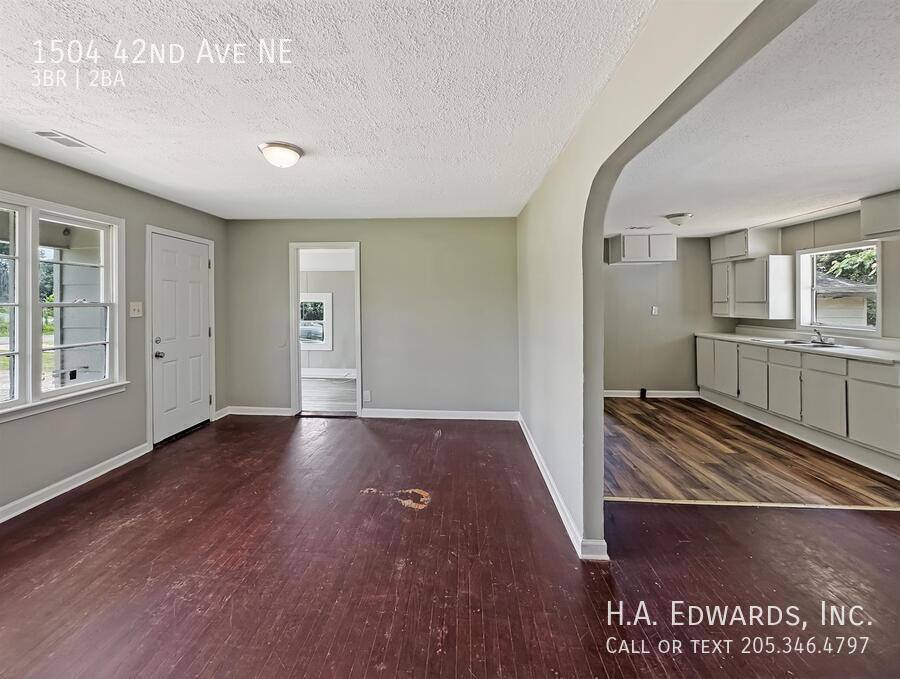 House for rent at 1504 42nd Ave NE, Tuscaloosa, AL 35404
