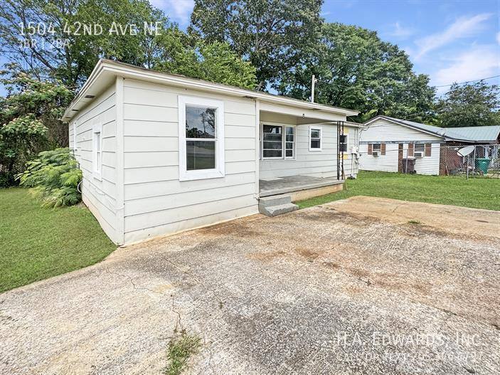 House for rent at 1504 42nd Ave NE, Tuscaloosa, AL 35404