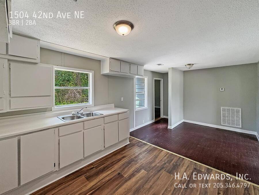 House for rent at 1504 42nd Ave NE, Tuscaloosa, AL 35404