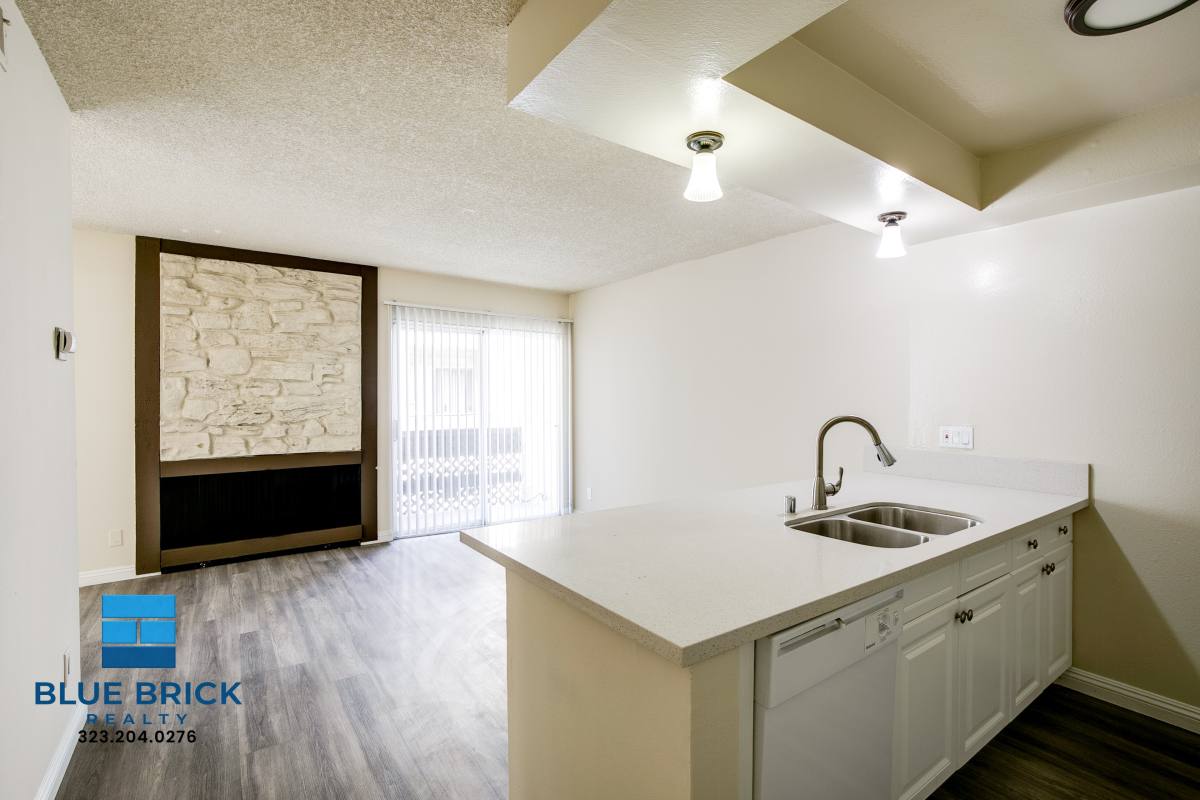 Apartment for rent at 451 S Harvard Blvd #211, Los Angeles, CA 90020