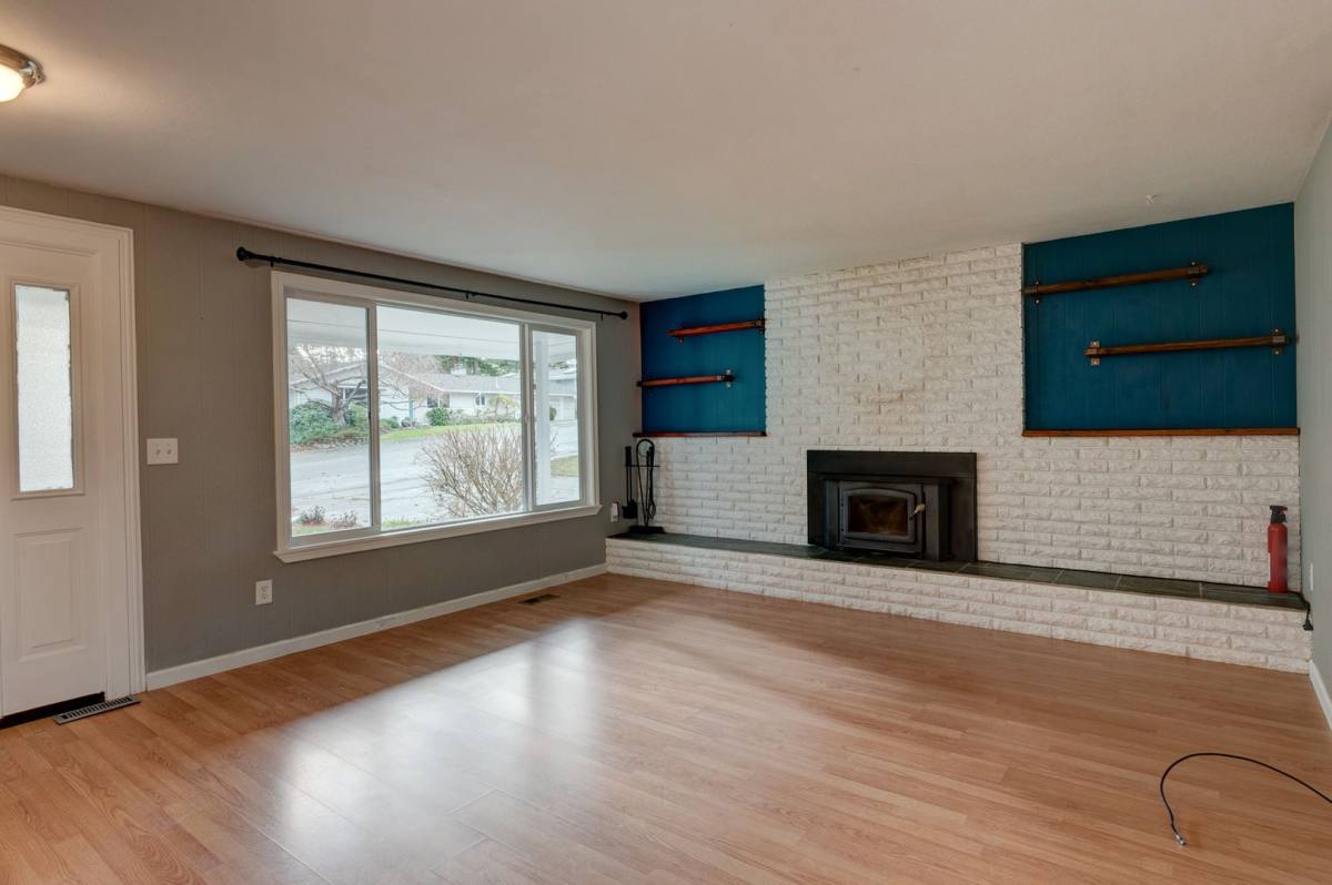House for rent at 1056 SW 4th Ave, Oak Harbor, WA 98277