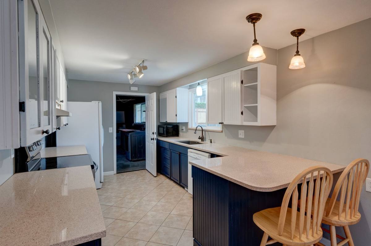 House for rent at 1056 SW 4th Ave, Oak Harbor, WA 98277