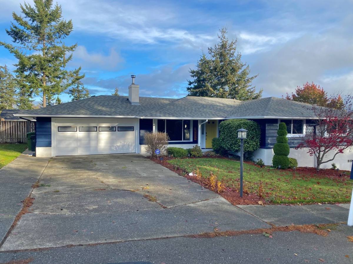 House for rent at 1056 SW 4th Ave, Oak Harbor, WA 98277