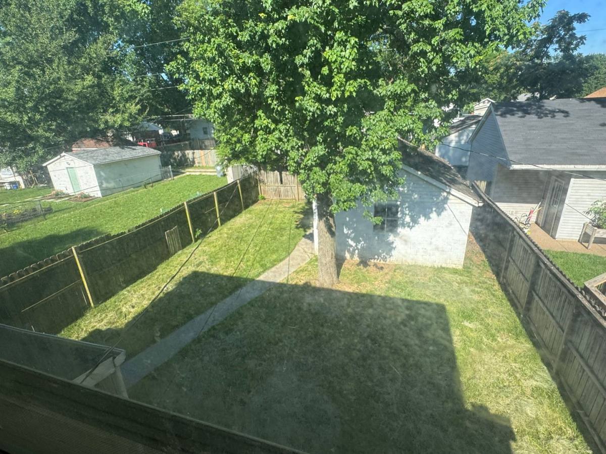House for rent at 1127 Lodge Ave, Evansville, IN 47714