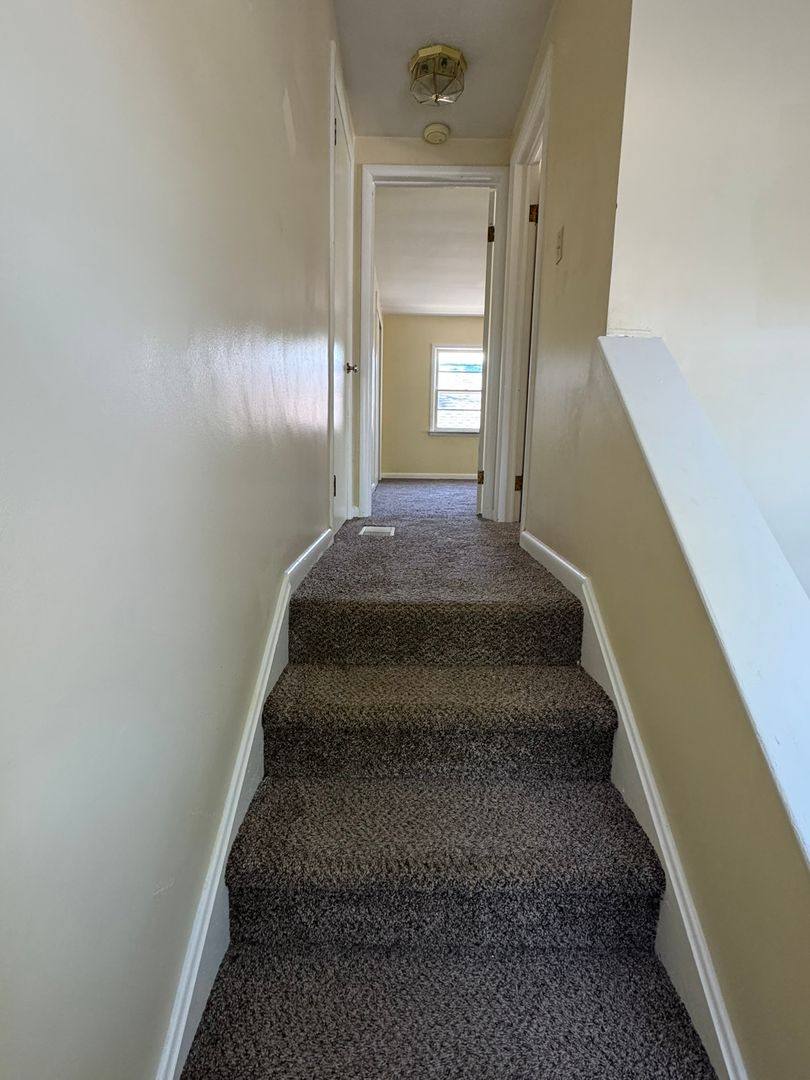 House for rent at 1127 Lodge Ave, Evansville, IN 47714