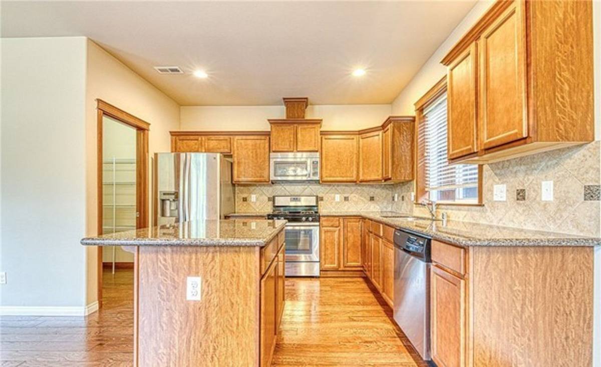 House for rent at 27 161st Place SE, Bothell, WA 98012