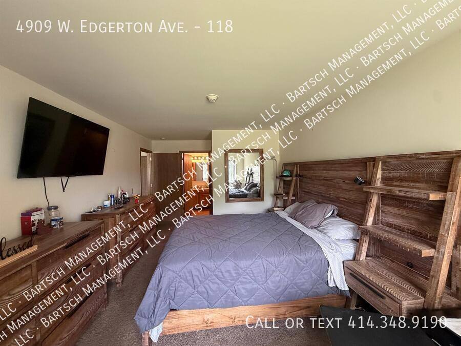 Apartment for rent at 4909 W Edgerton Ave #118, Milwaukee, WI 53220