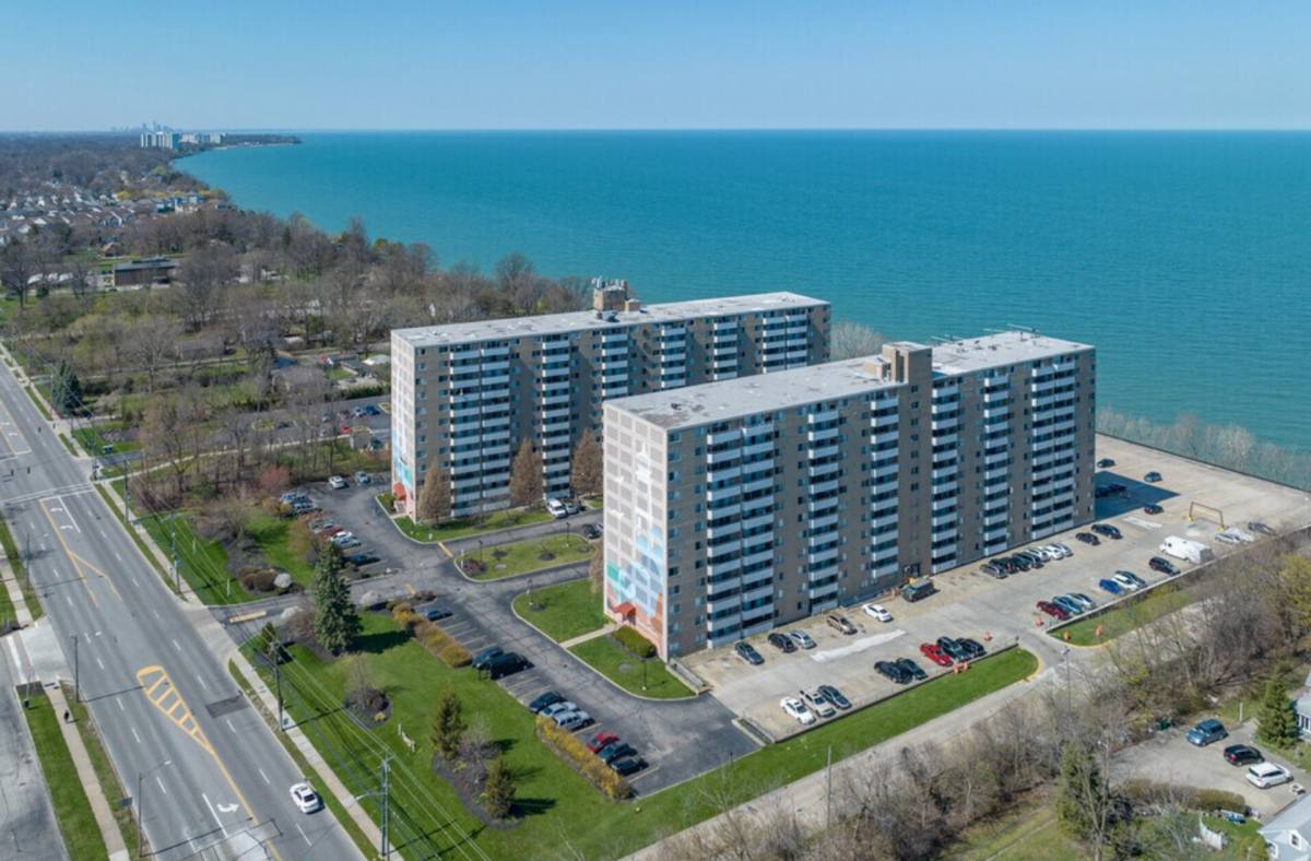 Apartment for rent at 30951 Lakeshore Blvd, Eastlake, OH 44095