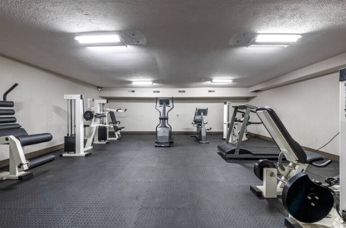 Apartment for rent at 30951 Lakeshore Blvd, Eastlake, OH 44095