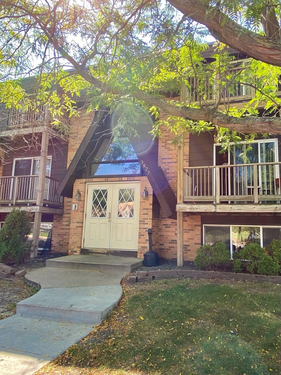 Apartment for rent at 3927 W Broadway, Minneapolis, MN 55422