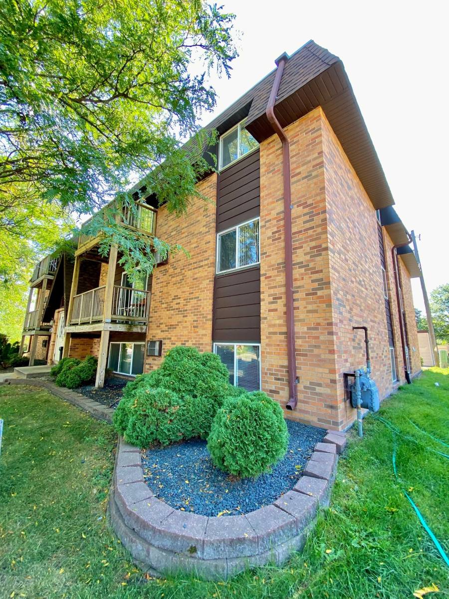 Apartment for rent at 3927 W Broadway, Minneapolis, MN 55422