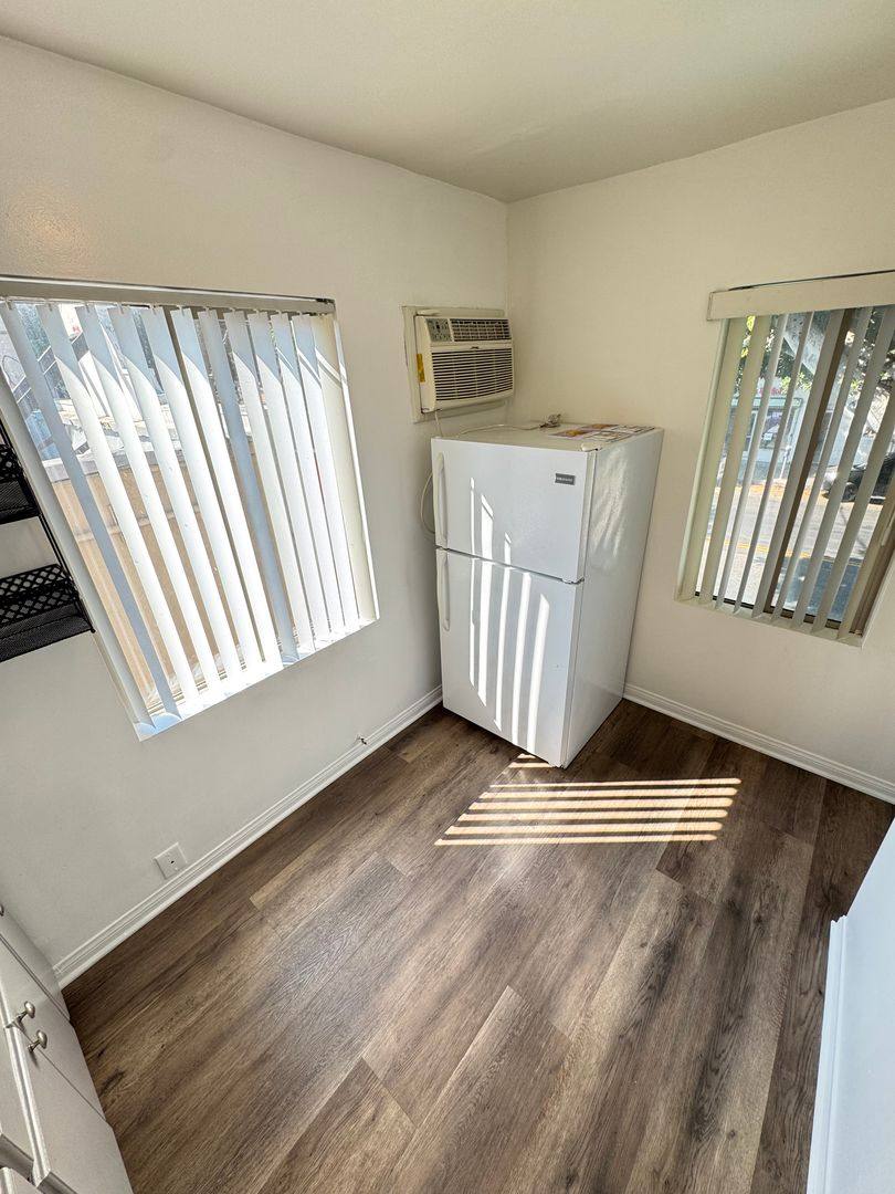 Apartment for rent at 2116-2118 E Cesar Chavez Ave, Los Angeles, CA 90033
