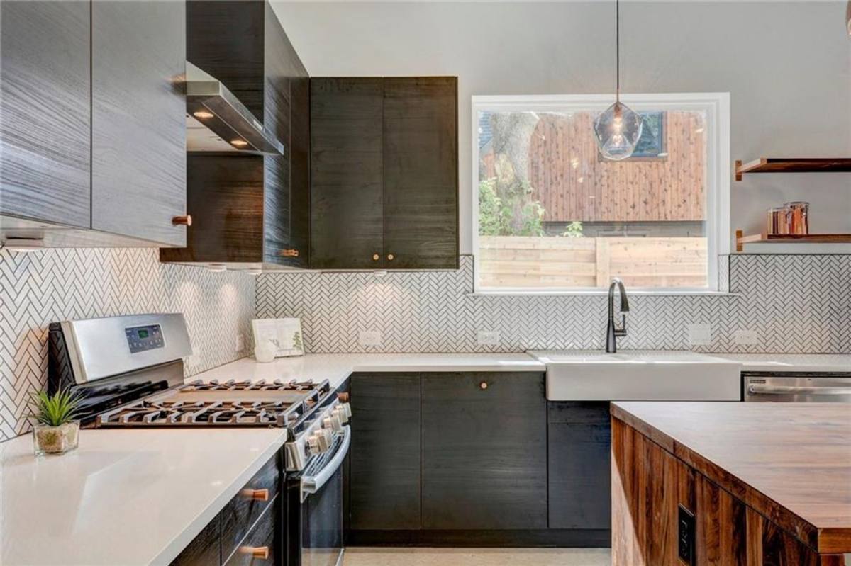 House for rent at 1107 Estes Ave #1, Austin, TX 78721