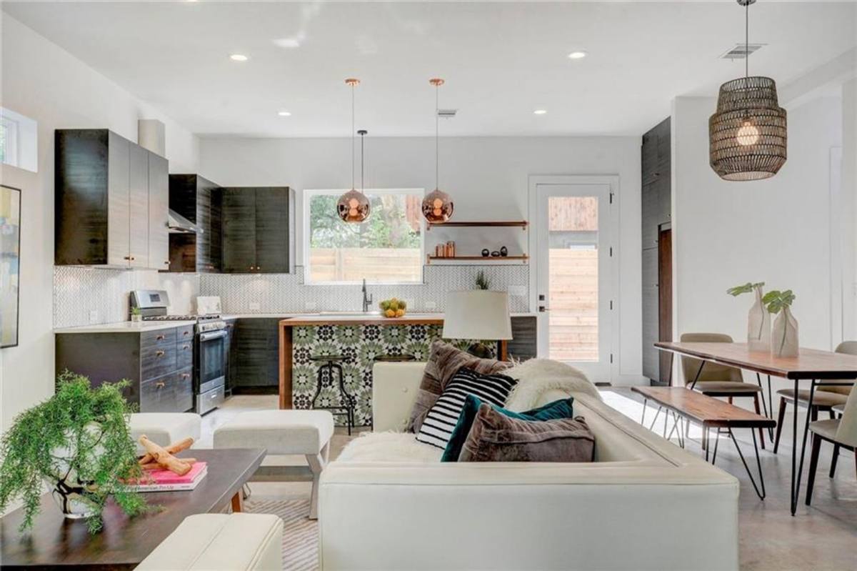 House for rent at 1107 Estes Ave #1, Austin, TX 78721