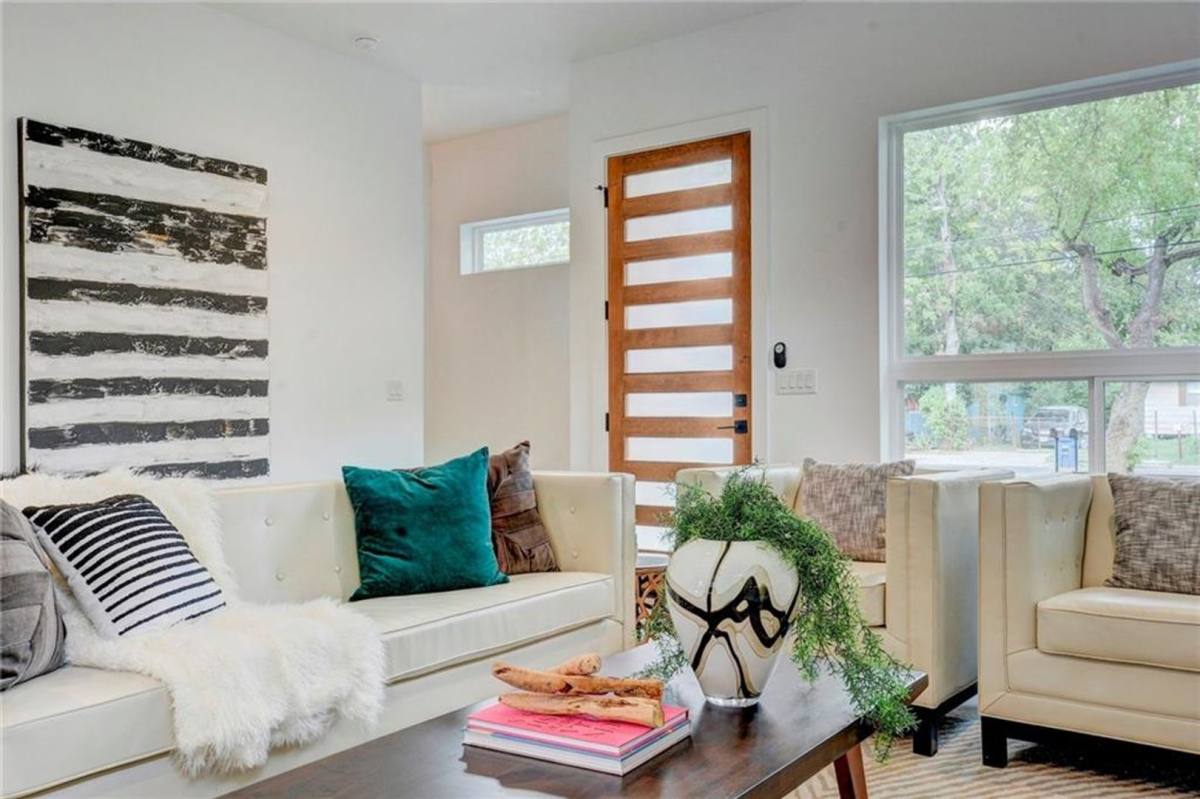 House for rent at 1107 Estes Ave #1, Austin, TX 78721