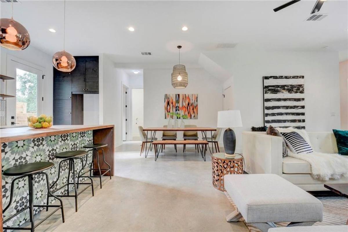 House for rent at 1107 Estes Ave #1, Austin, TX 78721