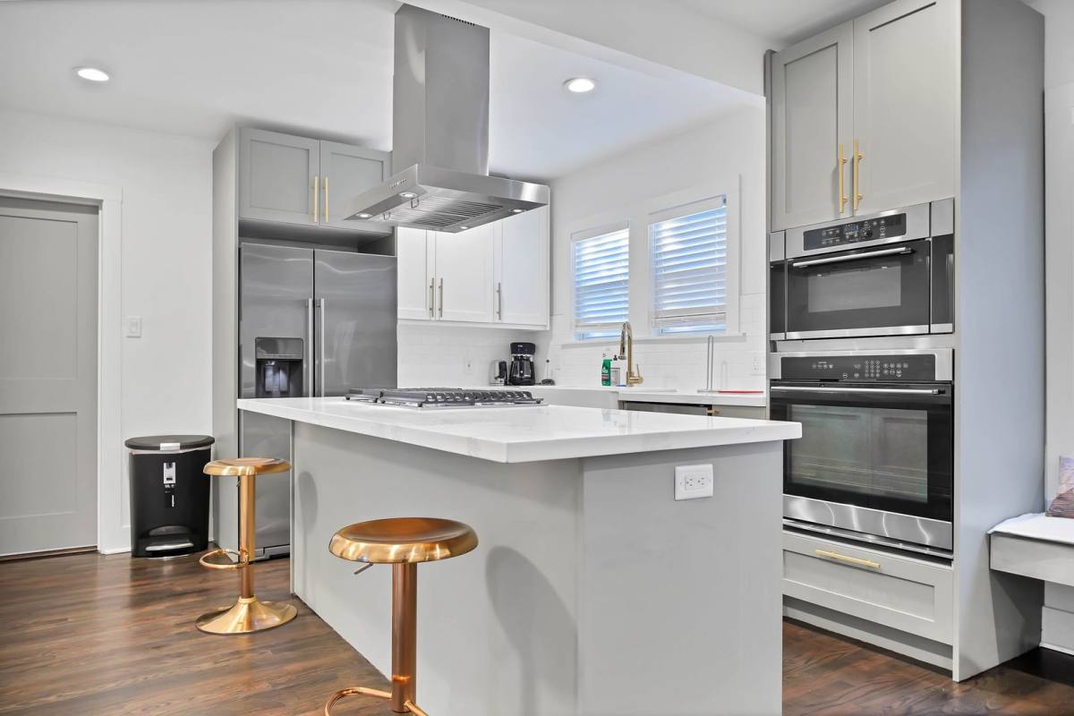 Apartment for rent at 1953 Dryden St, Houston, TX 77030