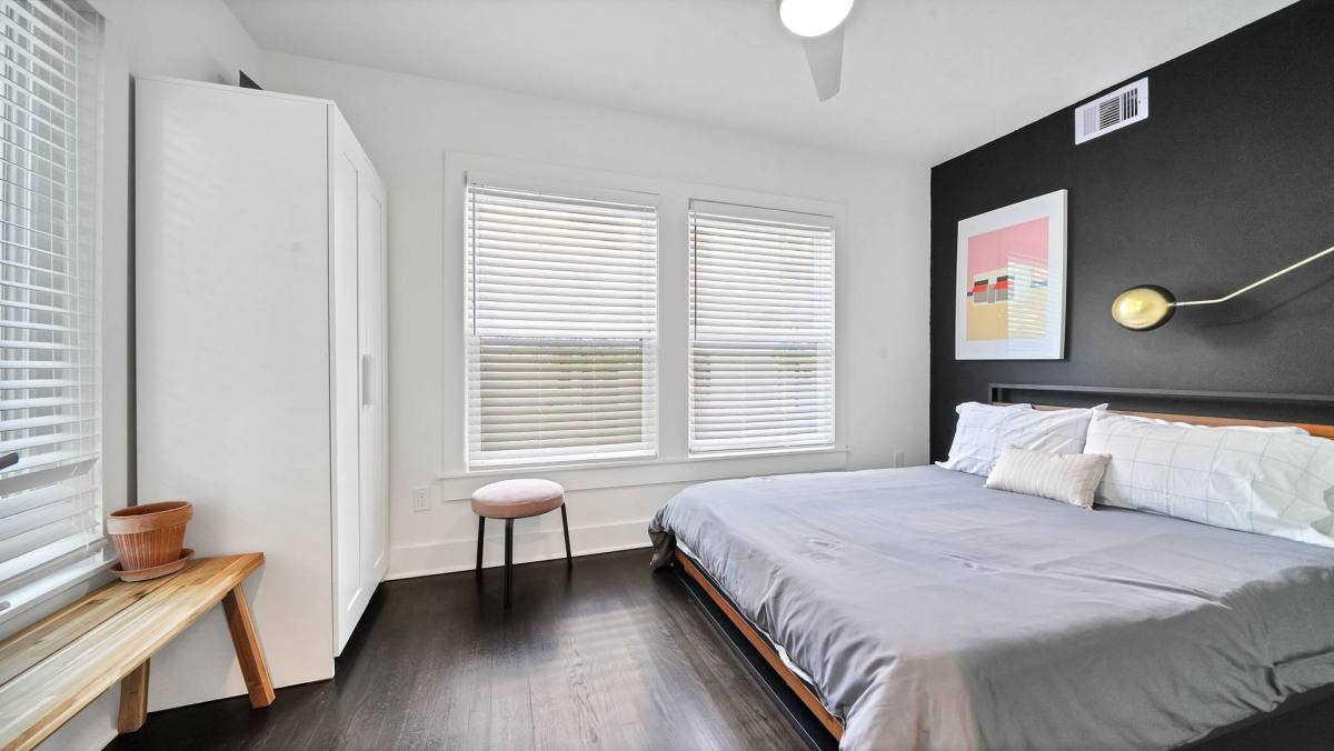 Apartment for rent at 1953 Dryden St, Houston, TX 77030