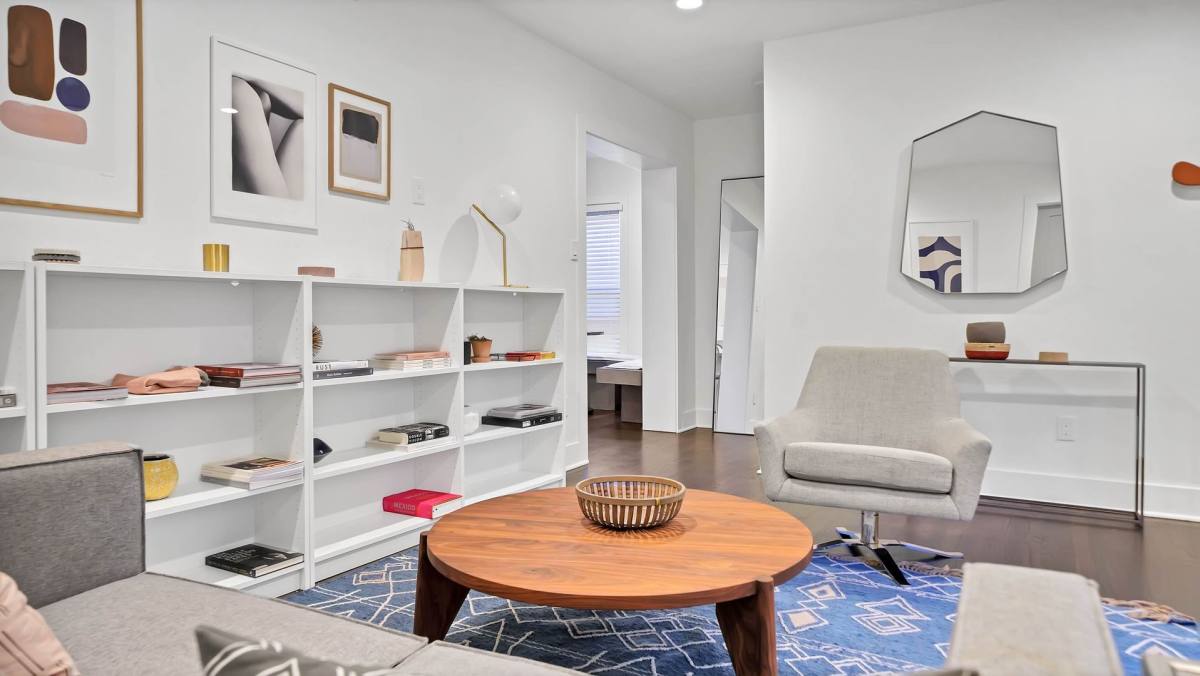 Apartment for rent at 1953 Dryden St, Houston, TX 77030