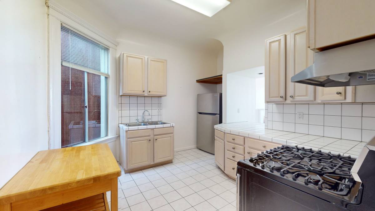 Apartment for rent at 759 6th Ave #3, San Francisco, CA 94118