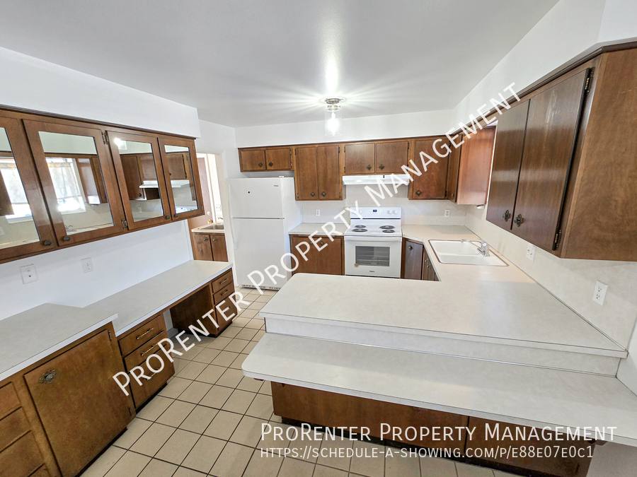 House for rent at 1347 W 1800 N, Clearfield, UT 84015