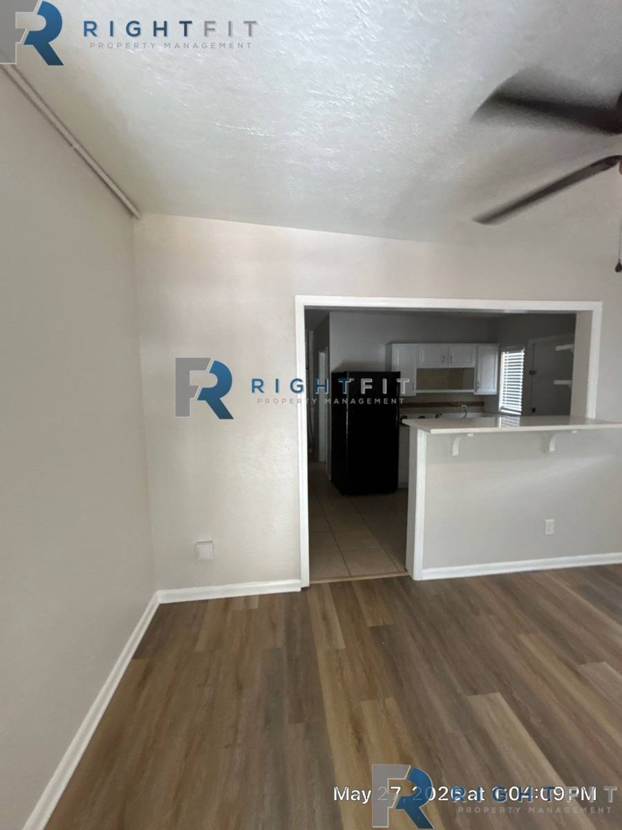 Apartment for rent at 1162-1164 E 16th St, Jacksonville, FL 32206
