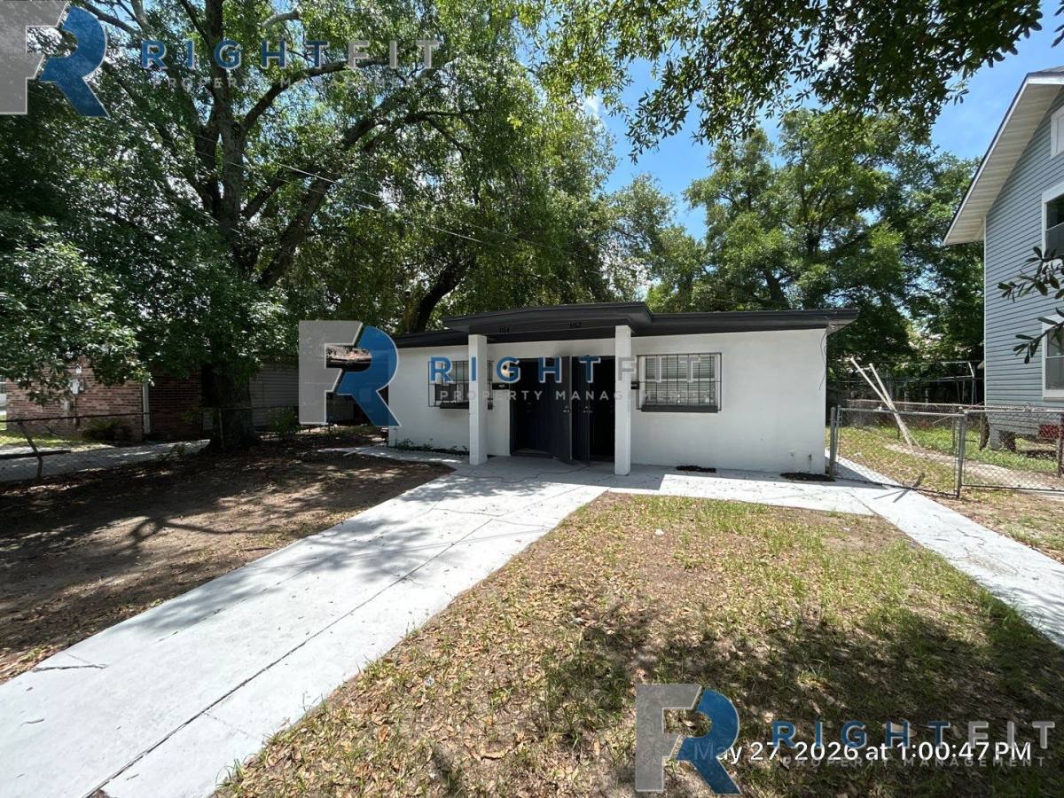 Apartment for rent at 1162-1164 E 16th St, Jacksonville, FL 32206