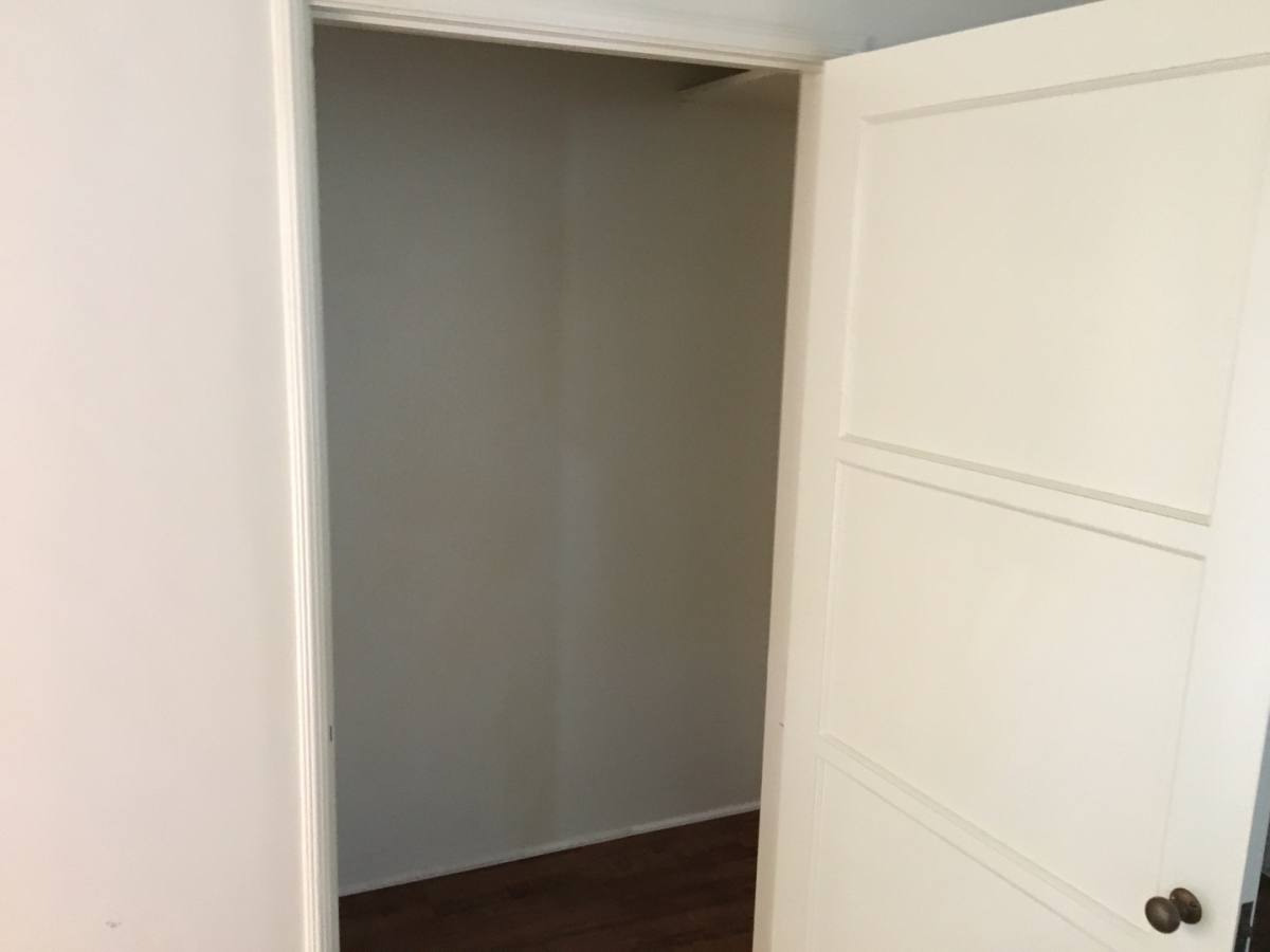 Apartment for rent at 827 Pacific Ave, Long Beach, CA 90813
