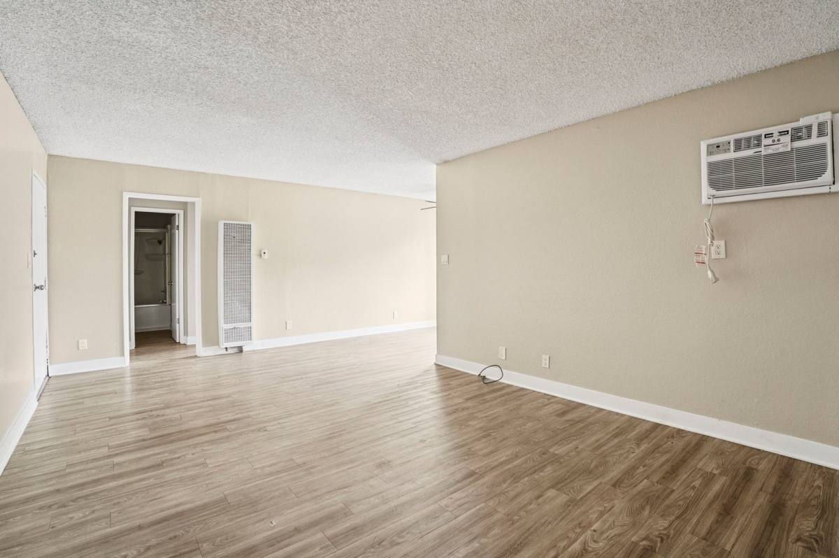 Apartment for rent at 8155 Reseda Blvd, Reseda, CA 91335