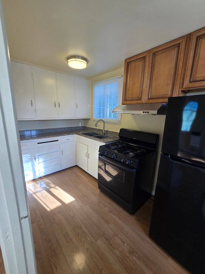Apartment for rent at 2349 Roosevelt Ave, Richmond, CA 94804