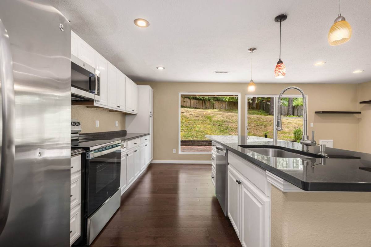 House for rent at 18011 NE 156th St, Woodinville, WA 98072