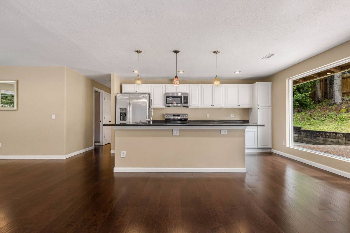 House for rent at 18011 NE 156th St, Woodinville, WA 98072