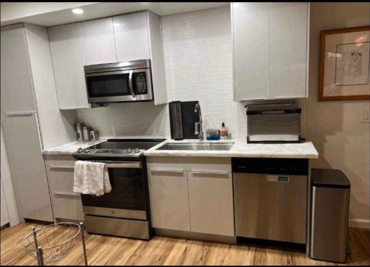 Apartment for rent at 2560 C St, San Diego, CA 92102