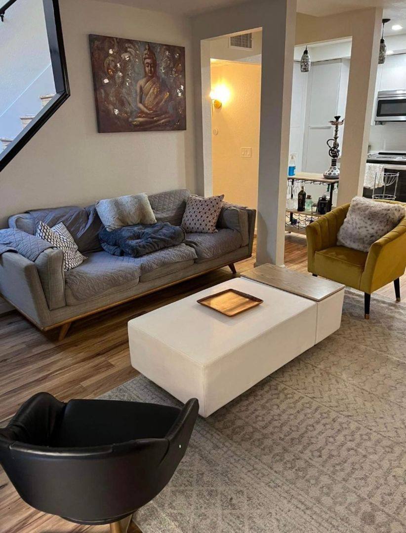 Apartment for rent at 2560 C St, San Diego, CA 92102