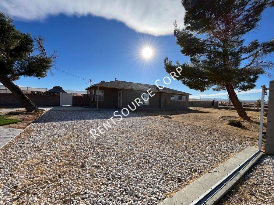 House for rent at 48761 110th St W, Lancaster, CA 93536