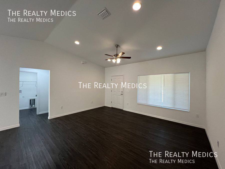 House for rent at 12 Maple Course, Ocklawaha, FL 32179