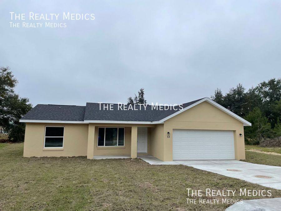 House for rent at 12 Maple Course, Ocklawaha, FL 32179