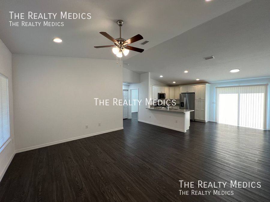 House for rent at 12 Maple Course, Ocklawaha, FL 32179