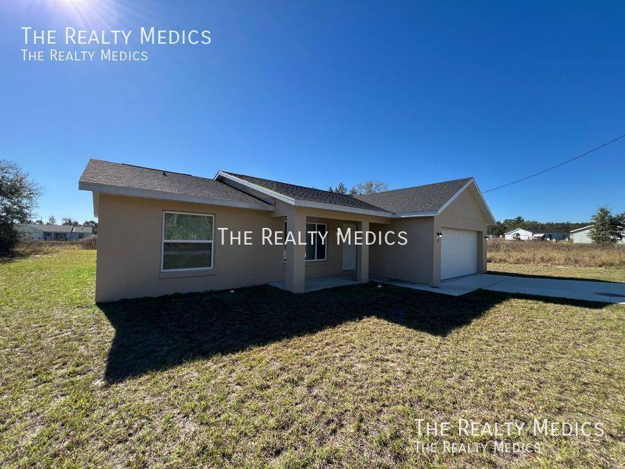 House for rent at 12 Maple Course, Ocklawaha, FL 32179