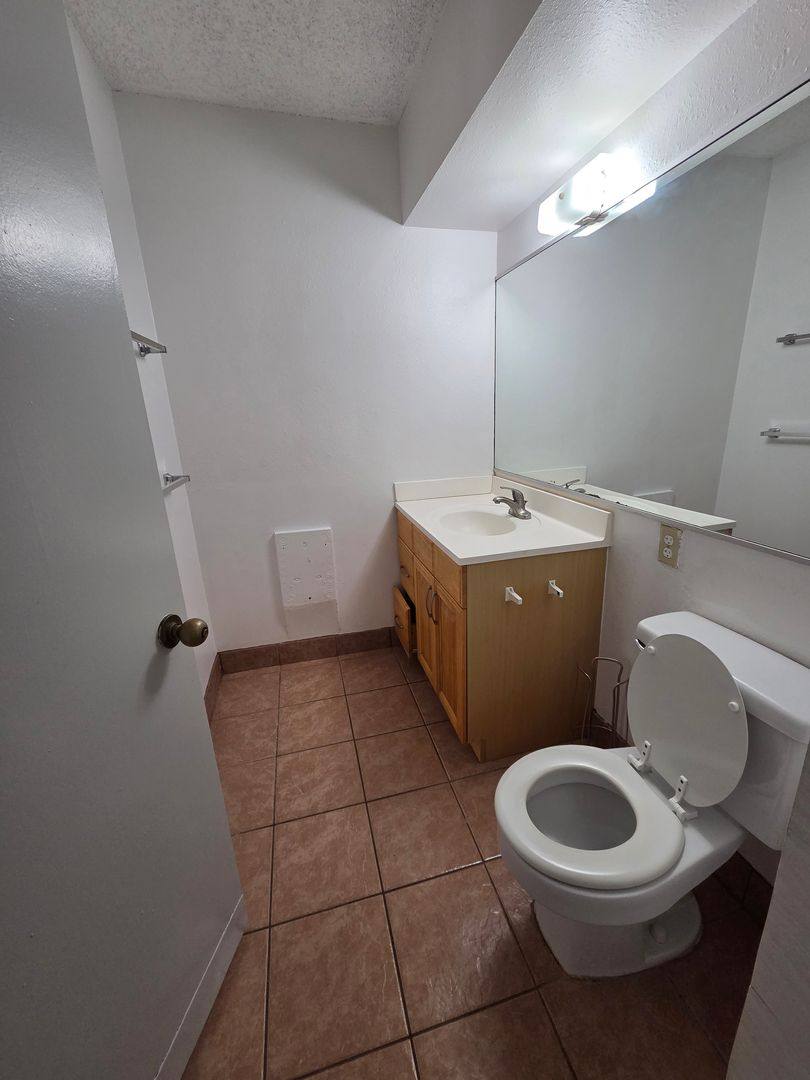 Apartment for rent at 2170 Kuhio Ave, Honolulu, HI 96815