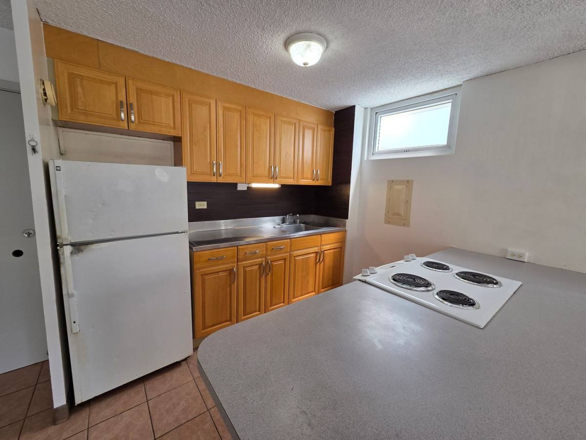 Apartment for rent at 2170 Kuhio Ave, Honolulu, HI 96815