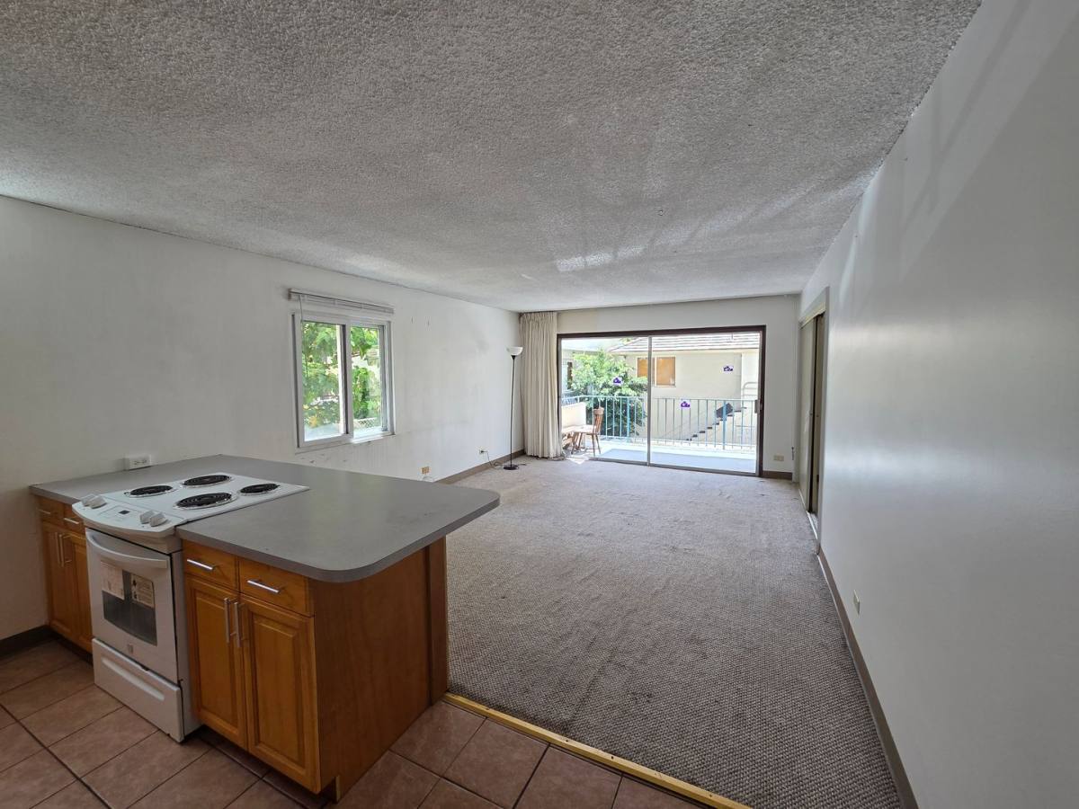 Apartment for rent at 2170 Kuhio Ave, Honolulu, HI 96815