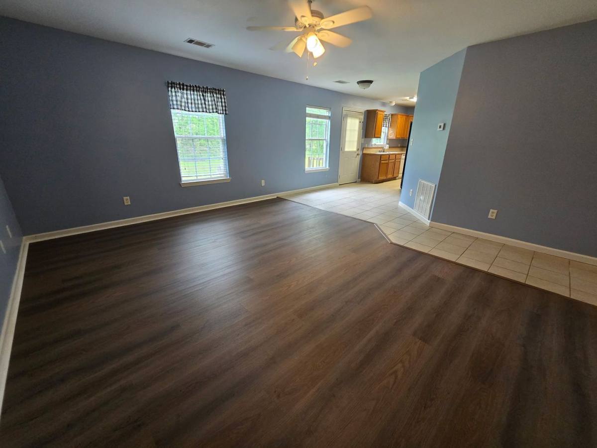 House for rent at 208 Glenn Oak Dr, Benton, AR 72015