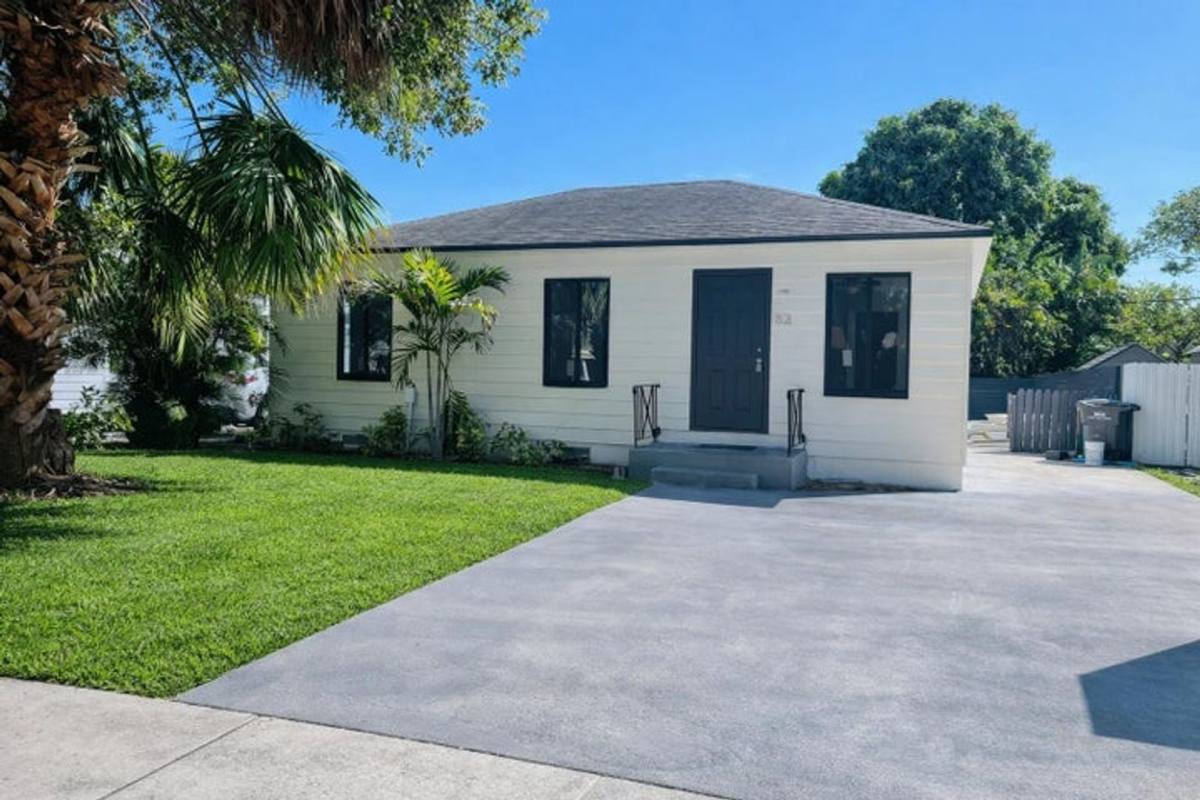 House for rent at 824 Winters St, West Palm Beach, FL 33405