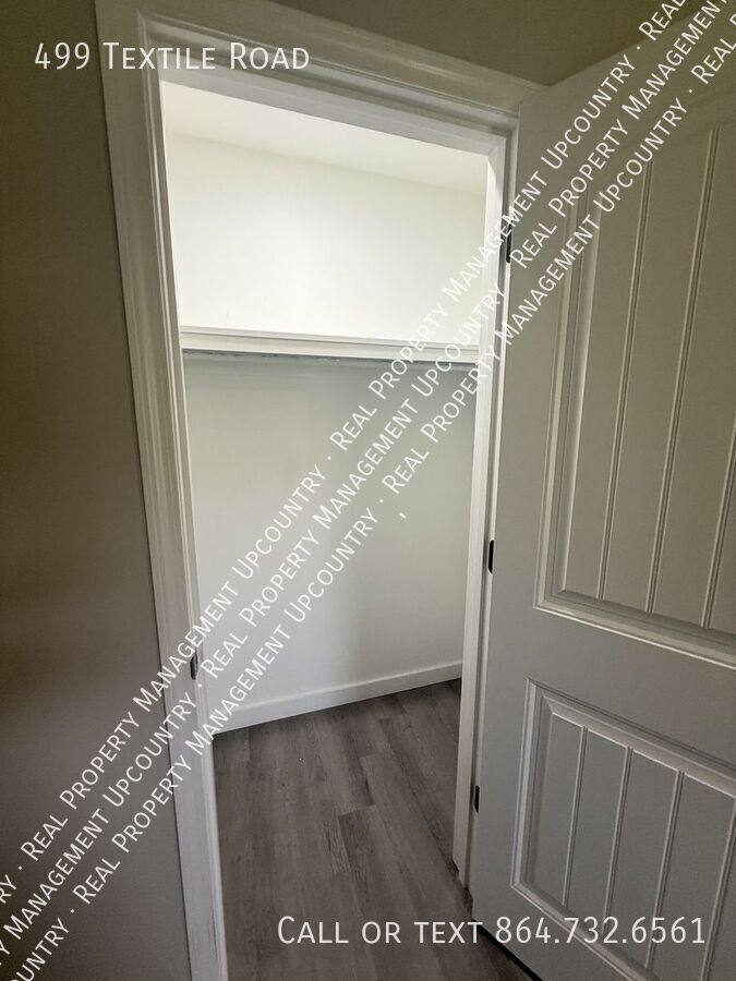 House for rent at 499 Textile Rd, Spartanburg, SC 29301